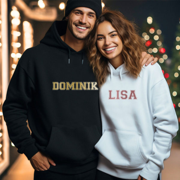 Hoodies & Sweatshirts, Pulli, Kapuzen-Pullover, Geschenk-Idee, Personalisiert mit Name, Est Jahreszahl, Weihnachts-Geschenk, Sweater, Hoodie, Kapuzenpulli, Jahrestag, Hochzeitstag, Hochzeit, Valentinstag, Pärchen, Paare, Geschenke für ihn, Geschenke für Sie, Mann, Frau, Herren, Damen, Kennenlernen, Freund, Freundin